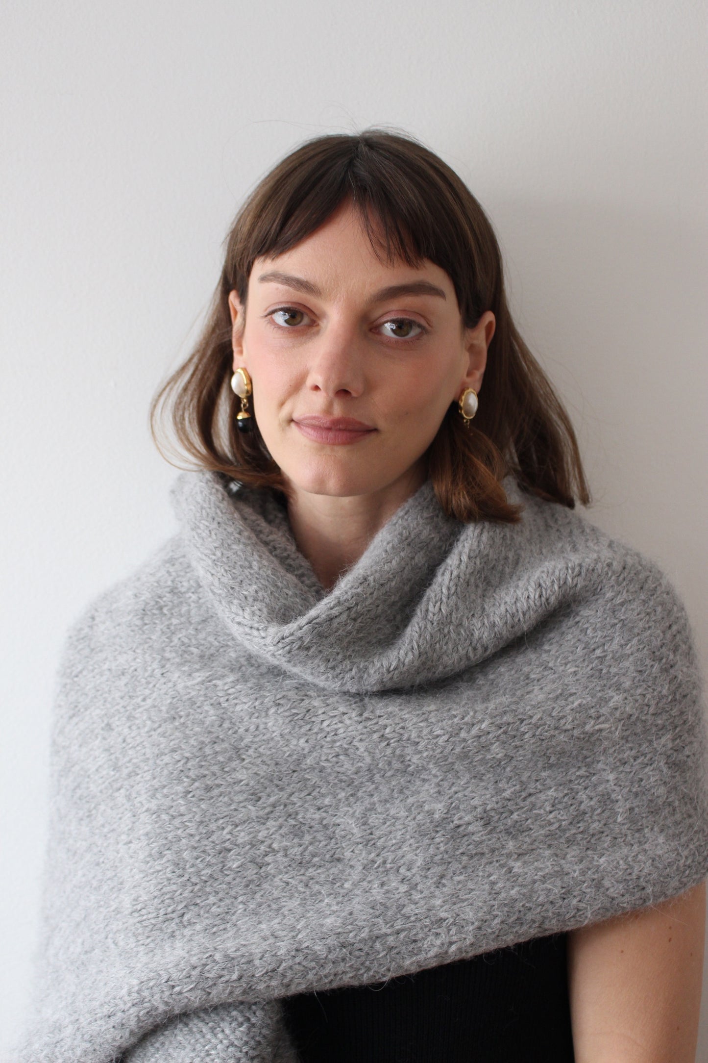 Lovely Vintage Faux Pearl & Onyx Bead Drop Earrings