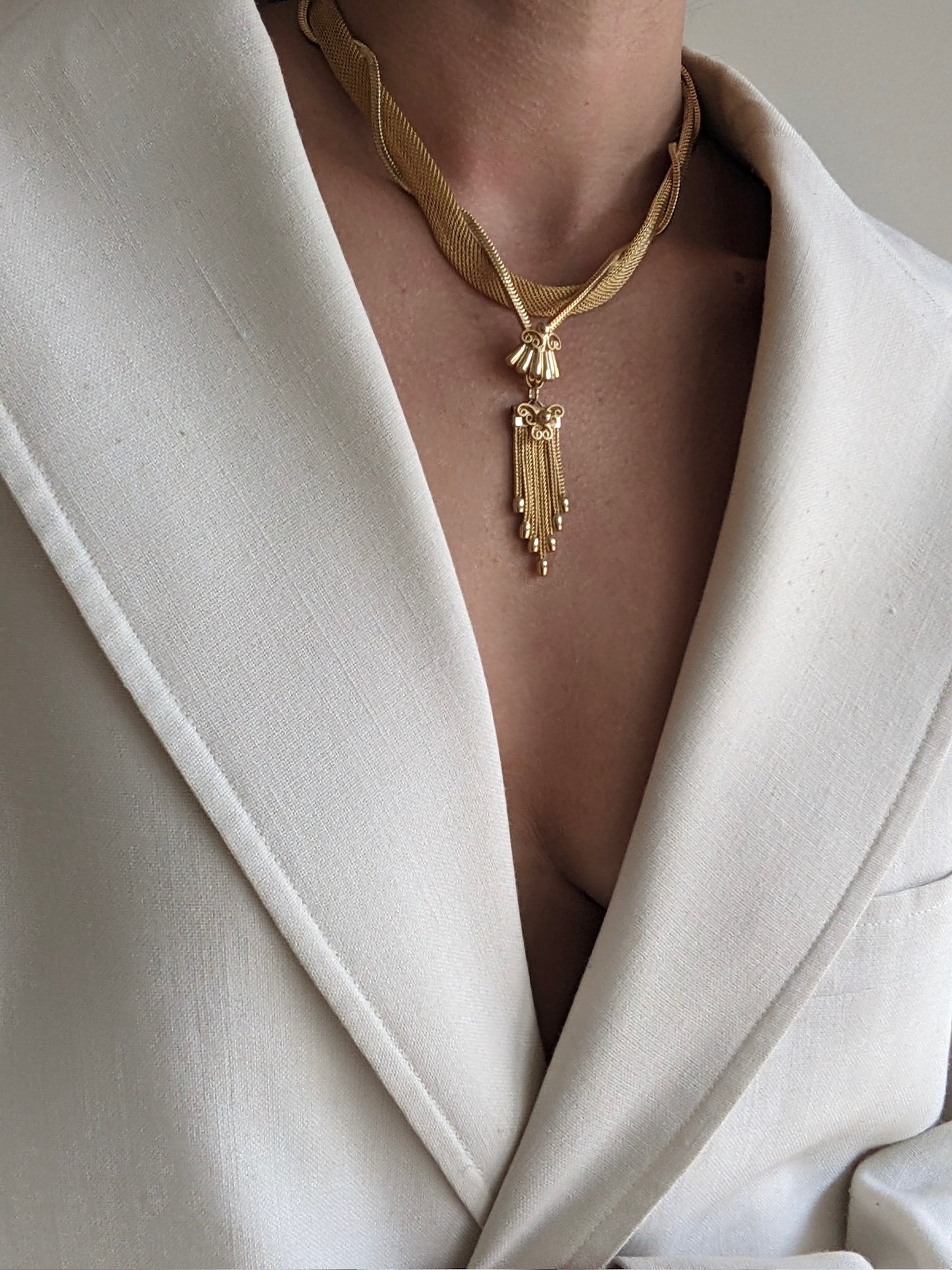 Vintage Gold Intertwined Mesh Fringe Collar