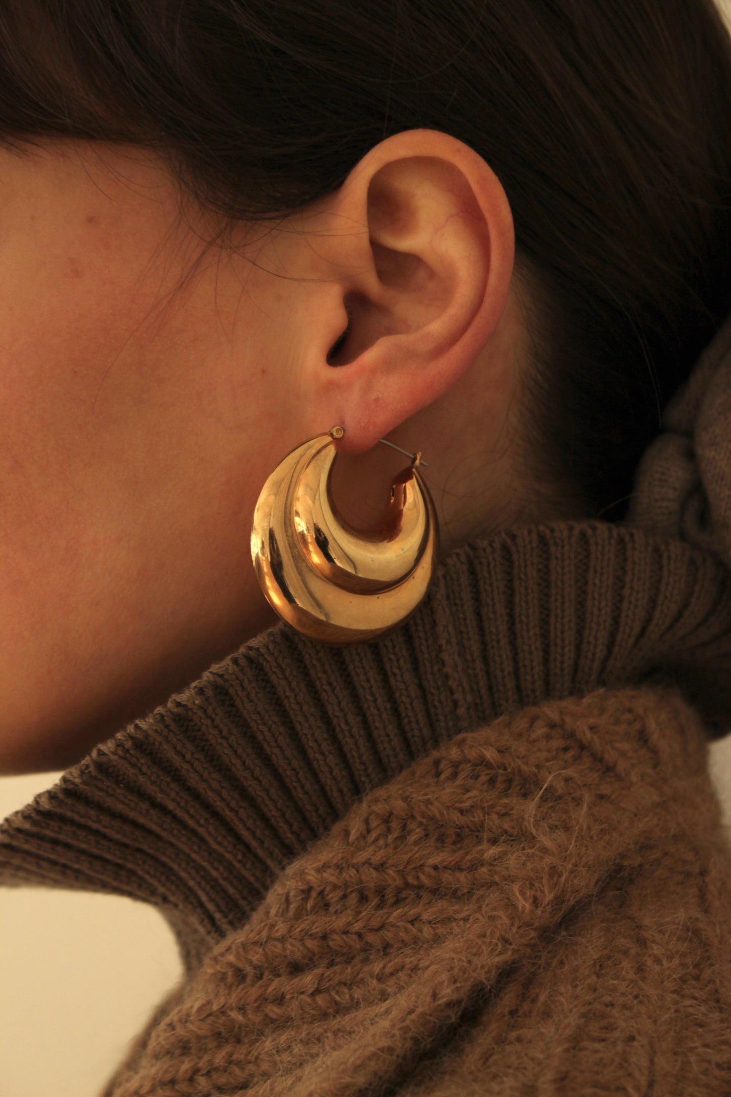Amazing Vintage Chunky Gold Hoop Earrings