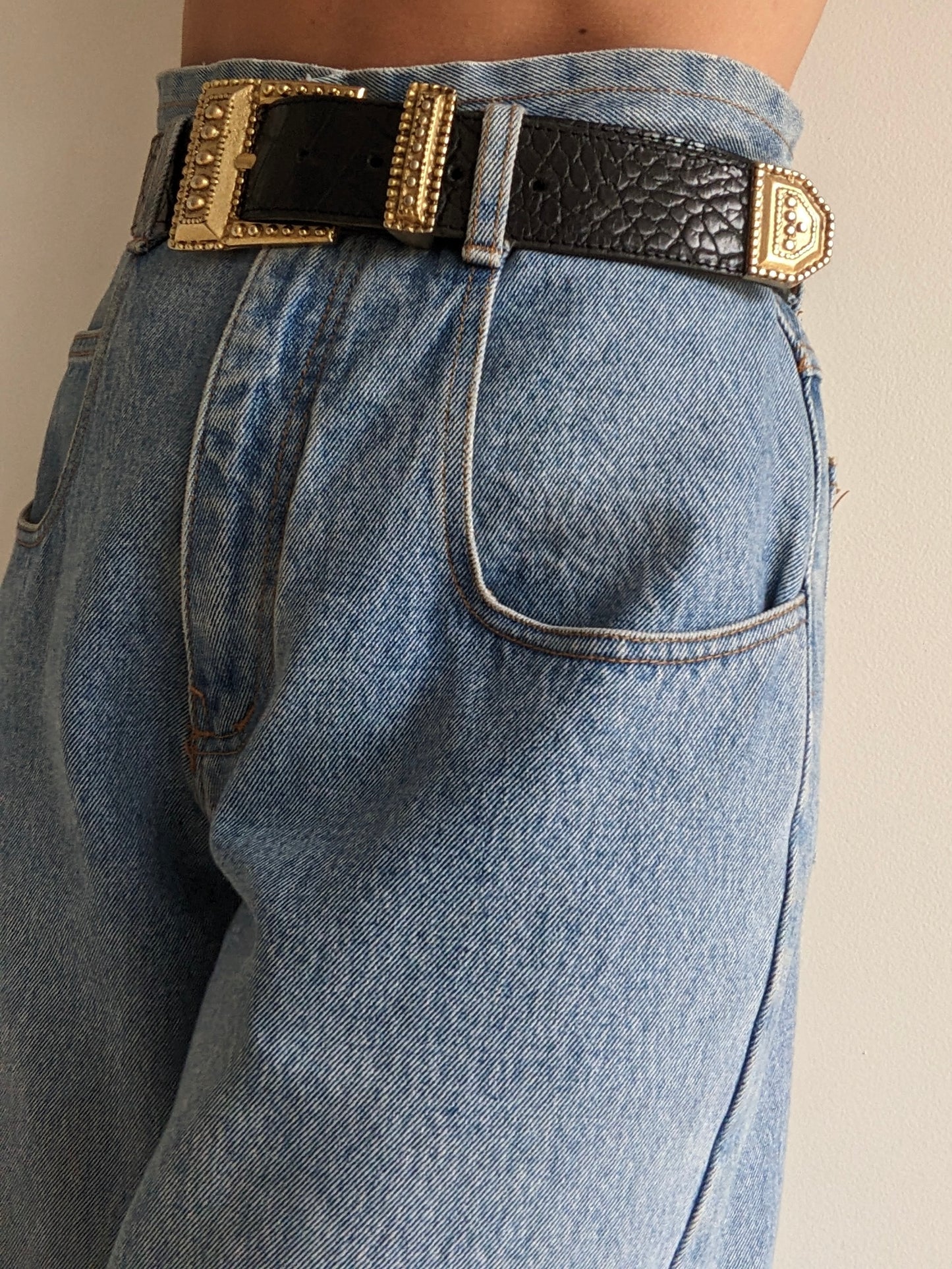 Statement Vintage Dana Buchman Leather Belt