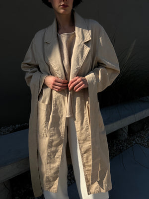 Na Nin + Shannon Studio Christine French Twill Trench / Available in Dune