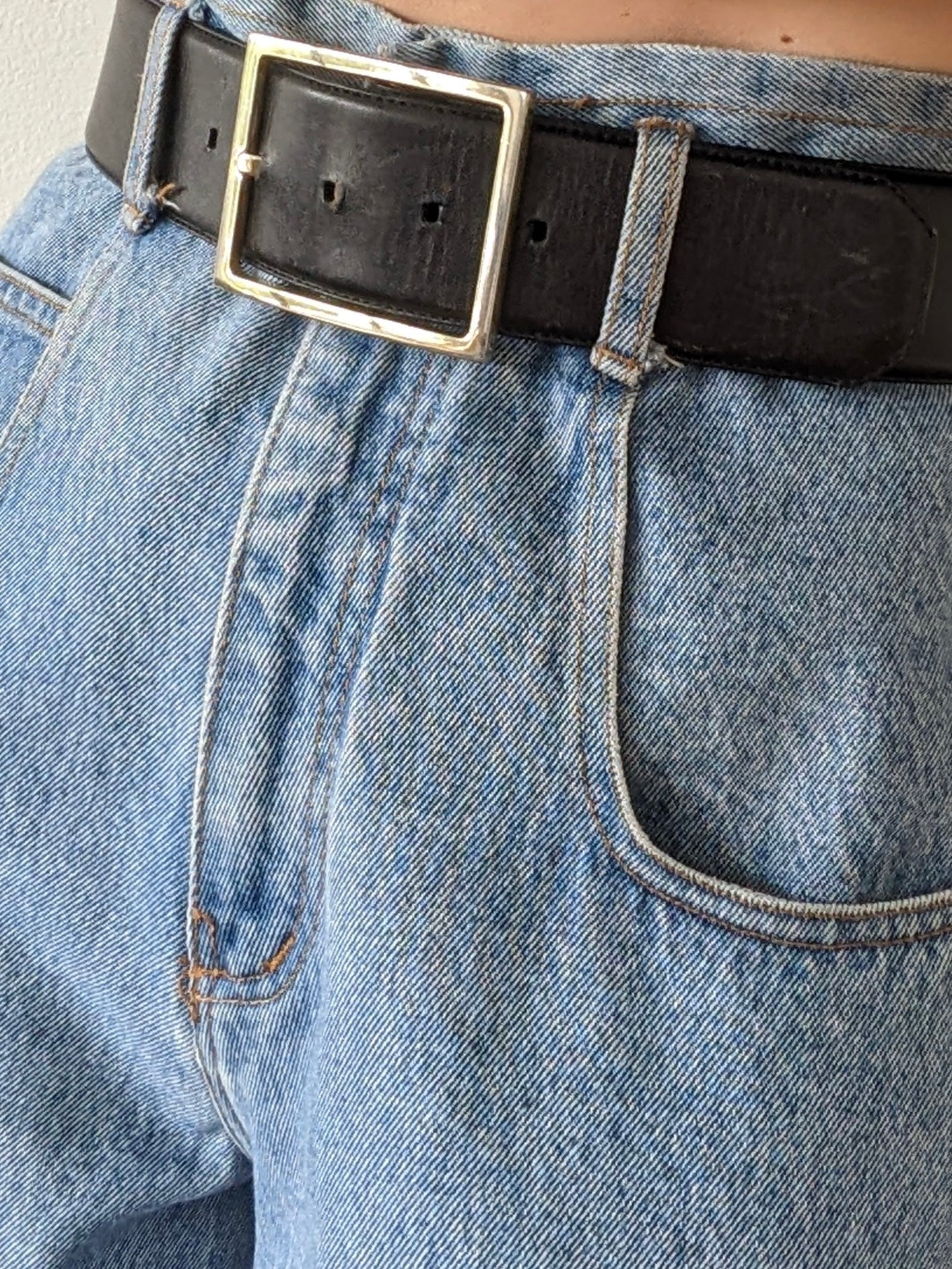 Bold Vintage Smooth Black Leather Belt