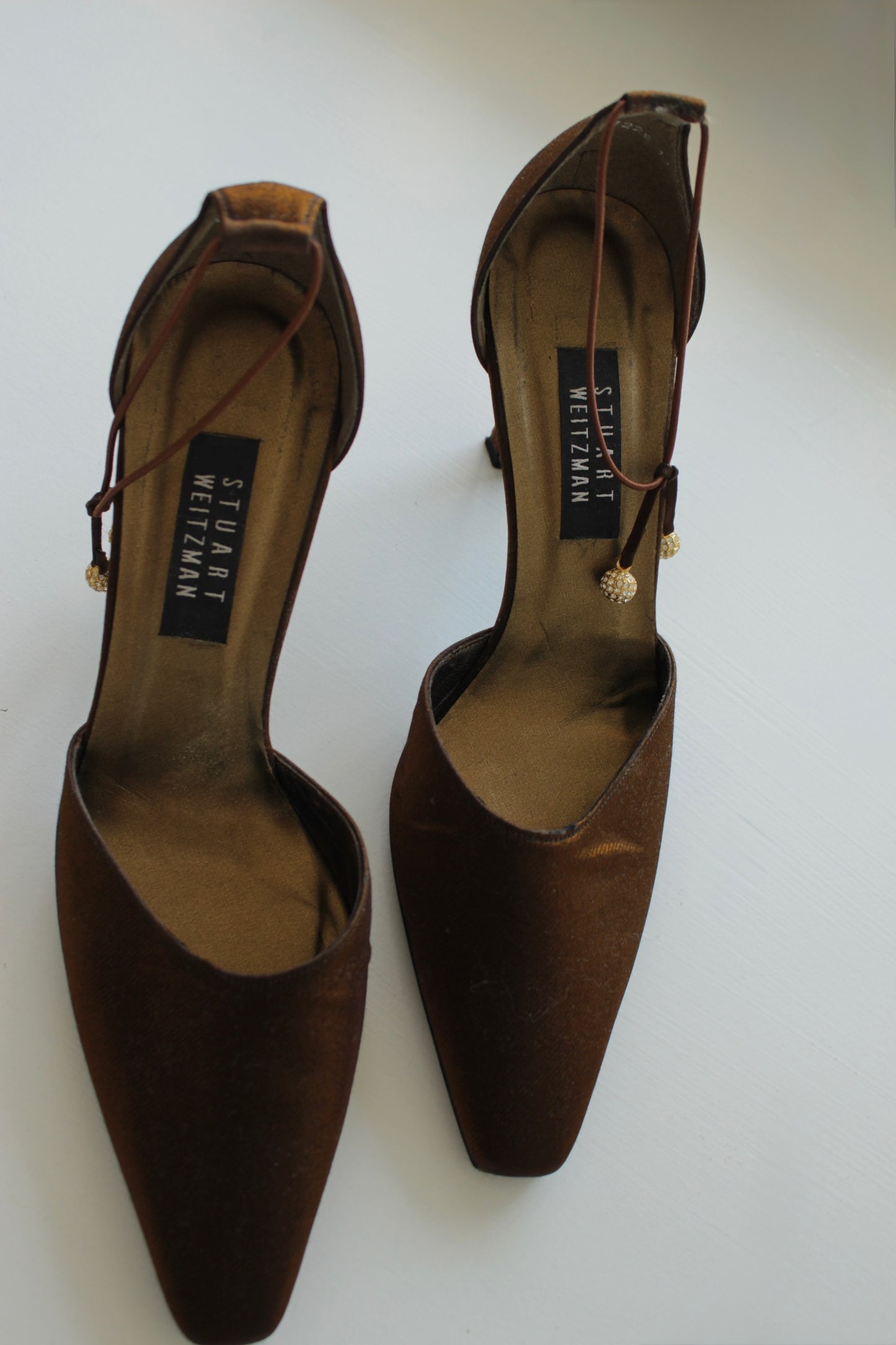Stunning Vintage Stuart Weitzman Iridescent D'Orsay Pump