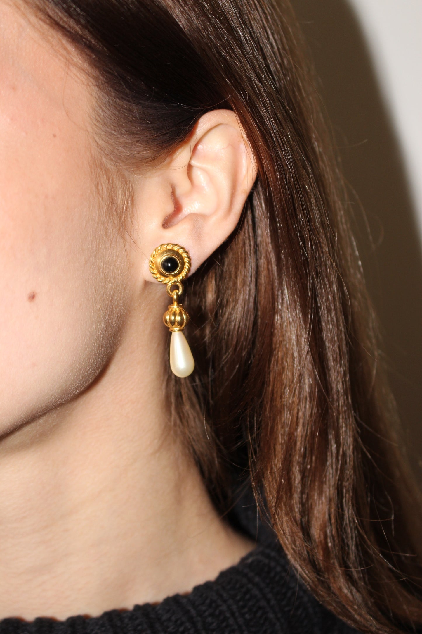 Sweet Vintage Gold, Onyx & Faux Pearl Drop Earrings