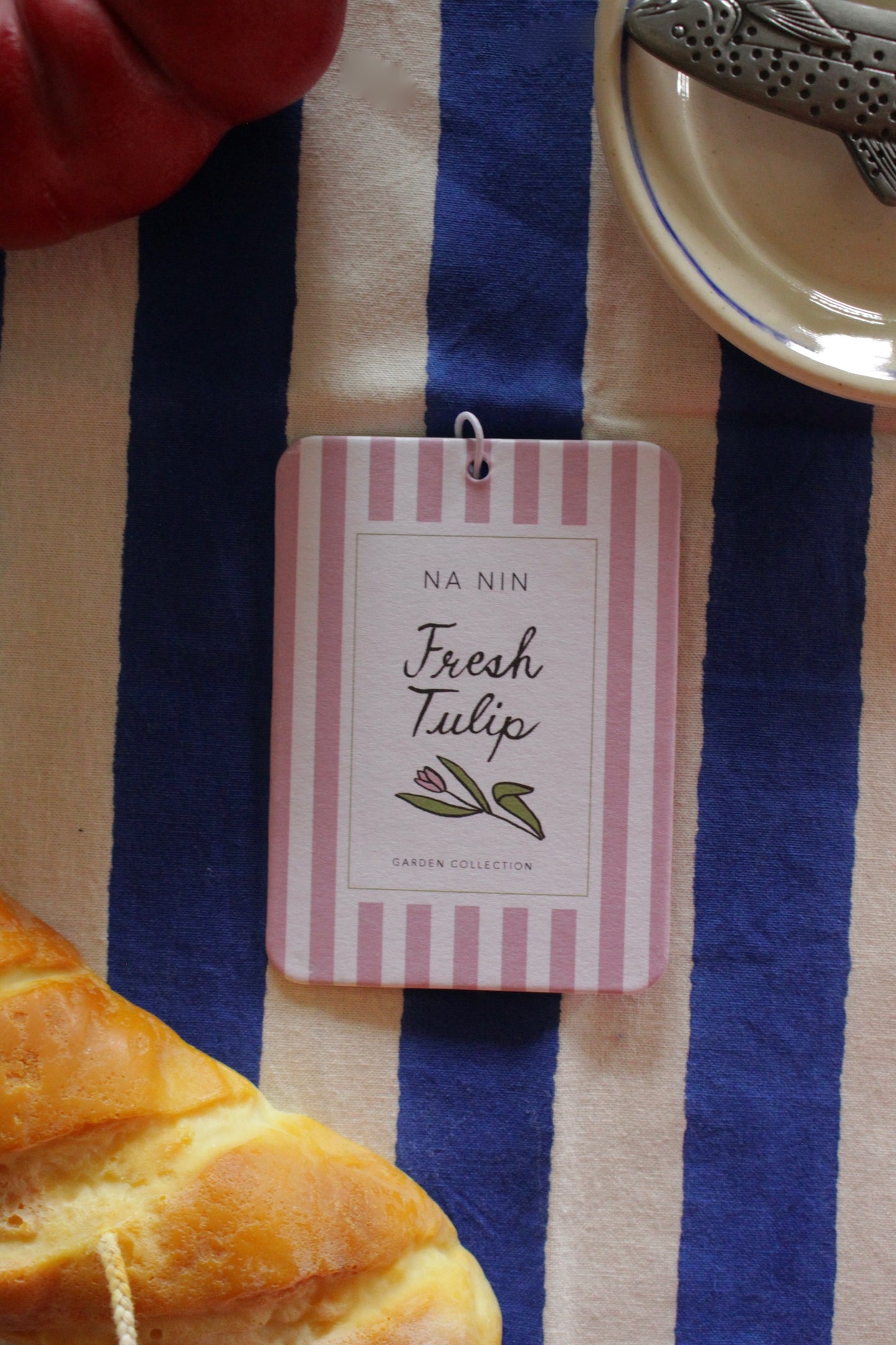 Fresh Tulip Fragrance Card