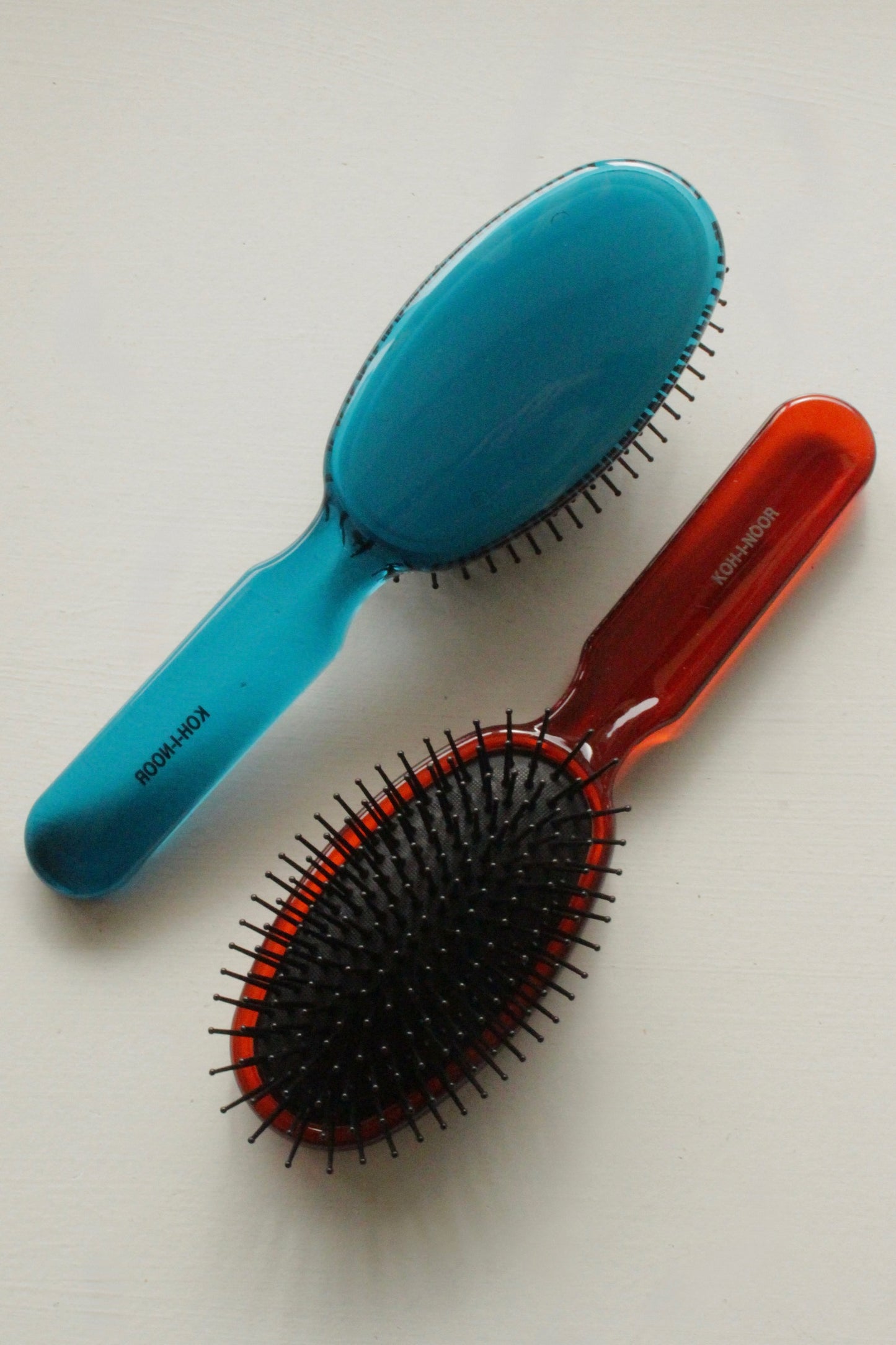 All Seasons Nylon Pin Brush