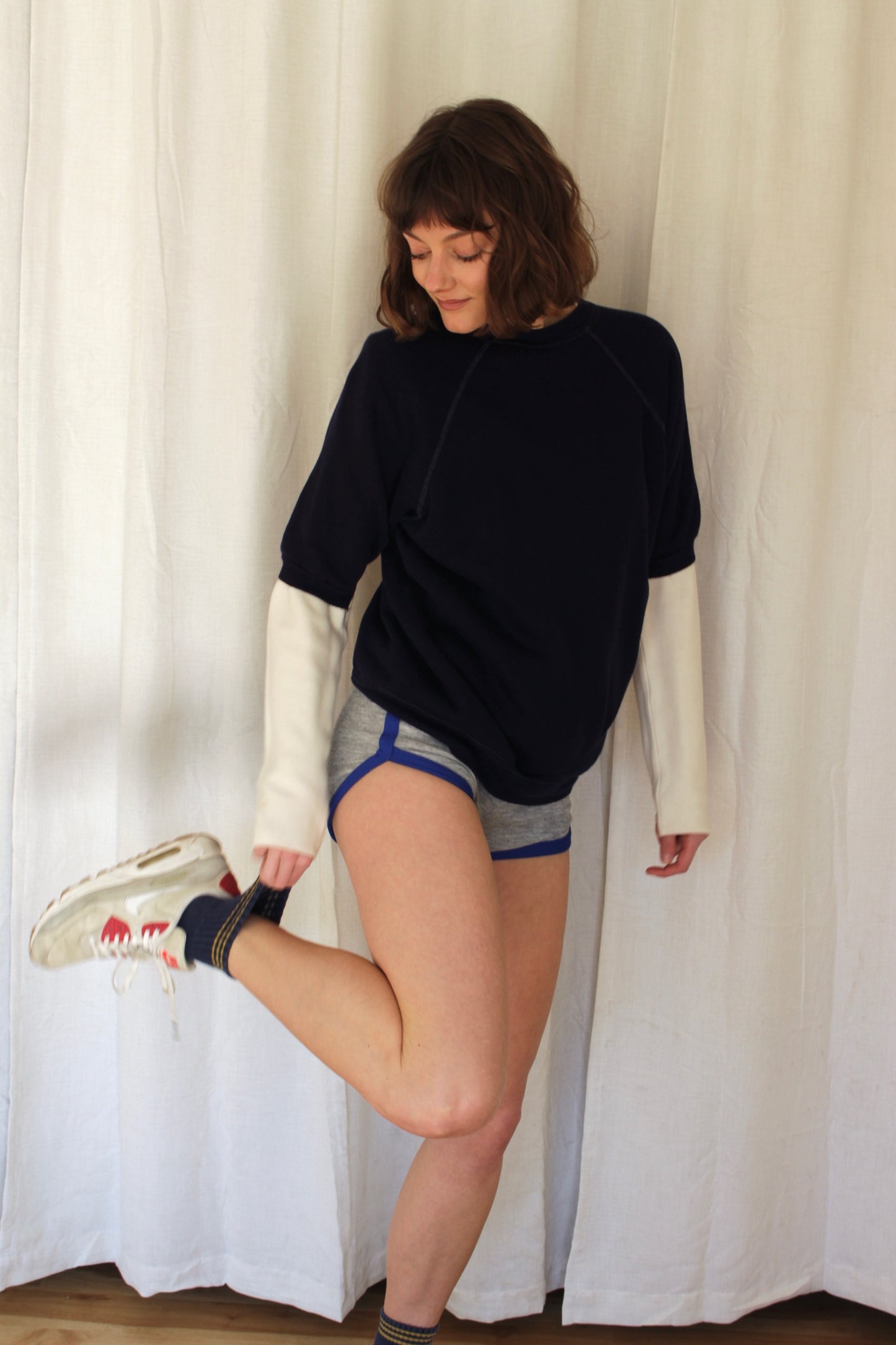 Vintage Faded Midnight Raglan Short Sleeve Sweatshirt