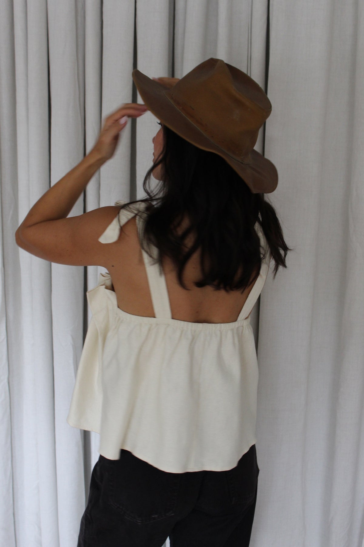 Toni Woven Silk Crop