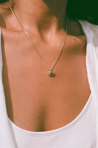 Na Nin Mini Shell Pendant Necklace