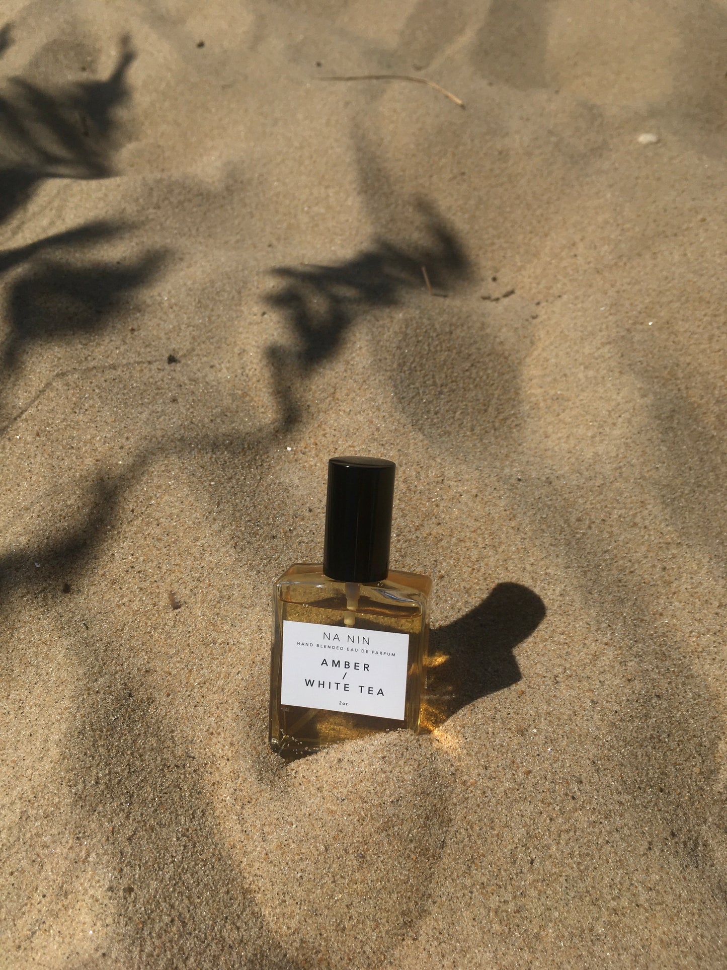 Amber & White Tea Eau De Parfum / 2oz