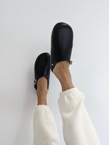 Beatrice Valenzuela Clog / Available in Black