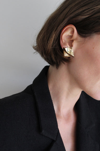 Vintage Gold Rippled Square Earrings