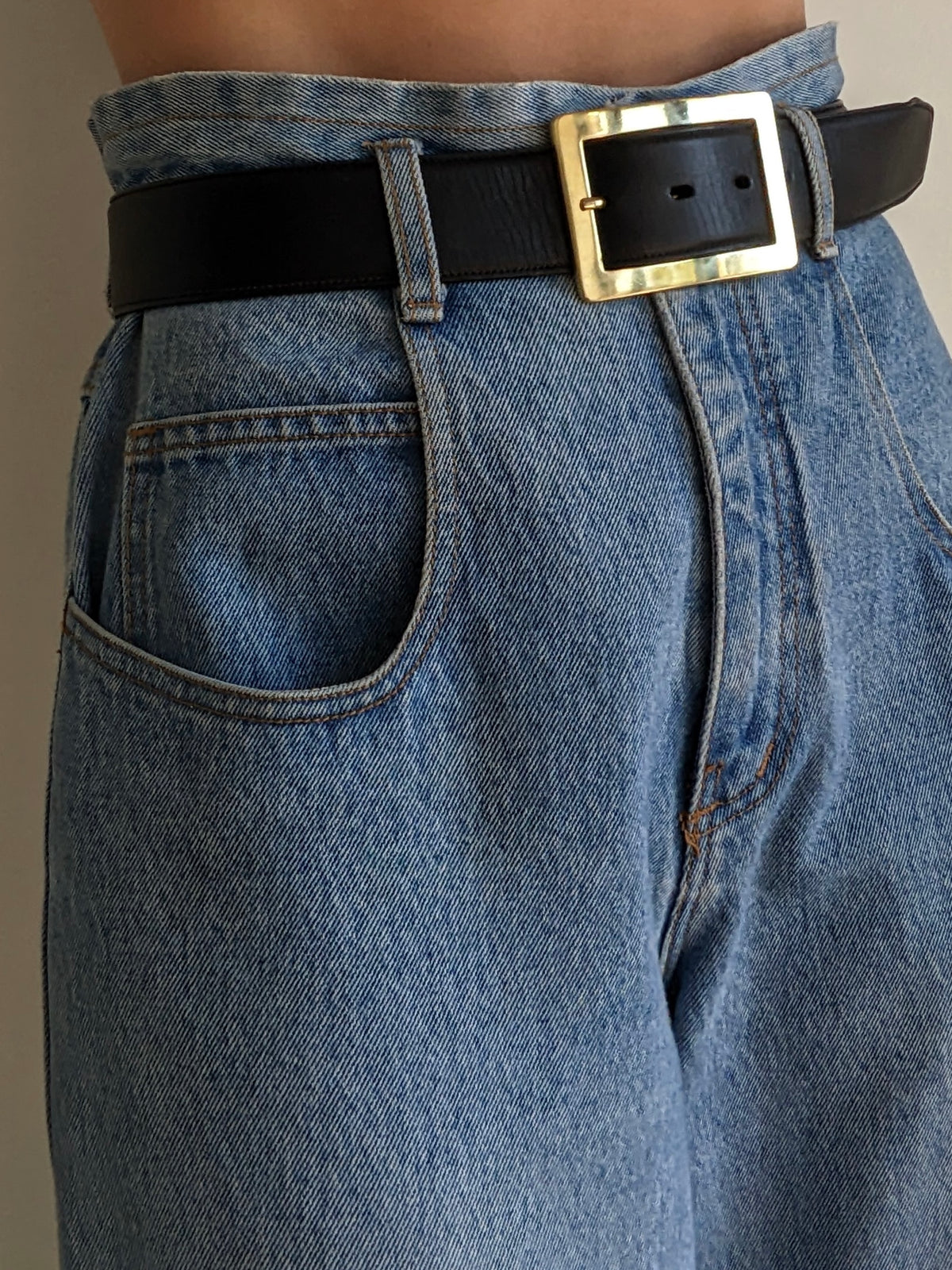 Bold Vintage Onyx Leather Belt