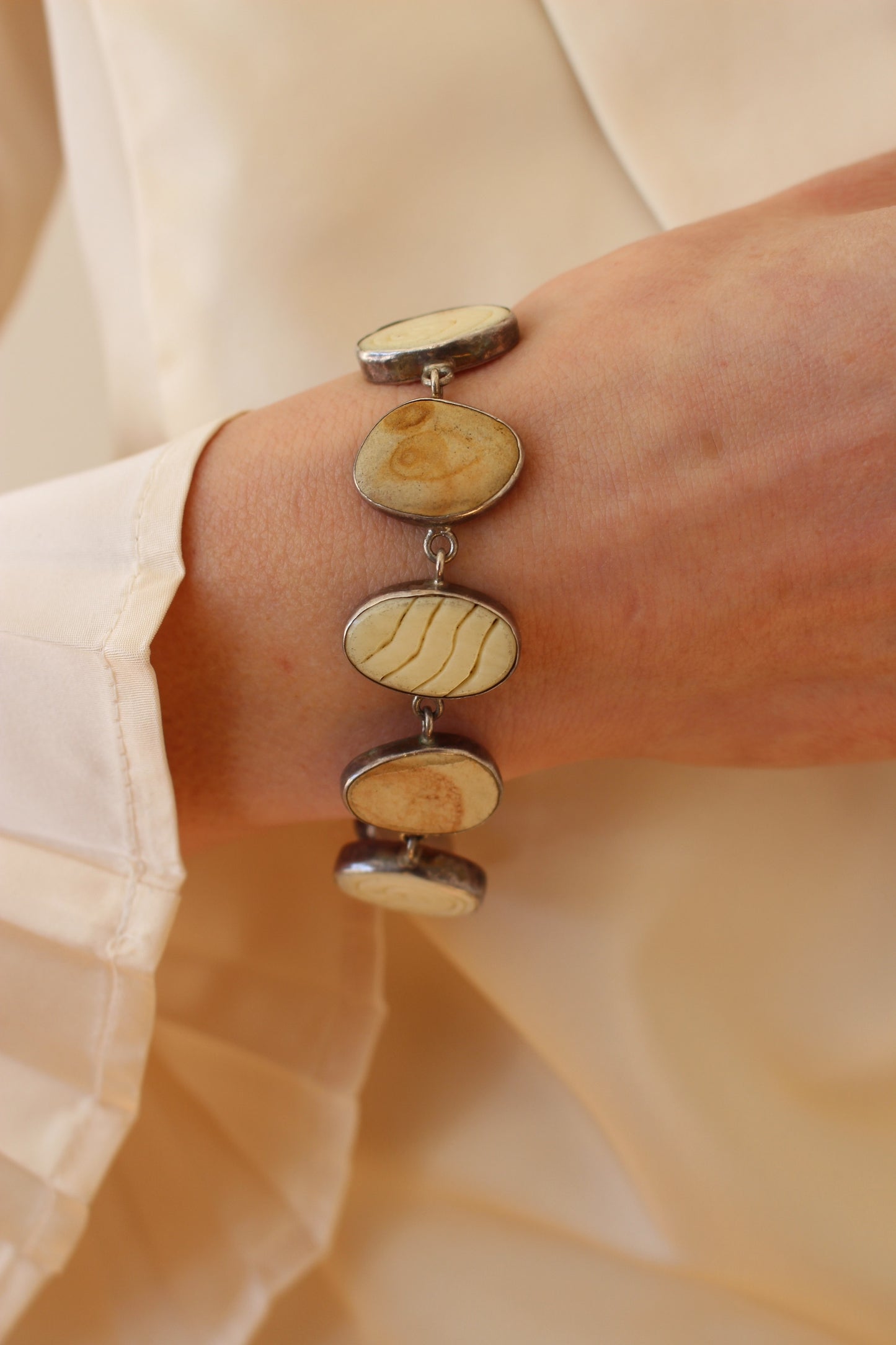 Rare Vintage Sterling Silver & Carved Jasper Link Bracelet