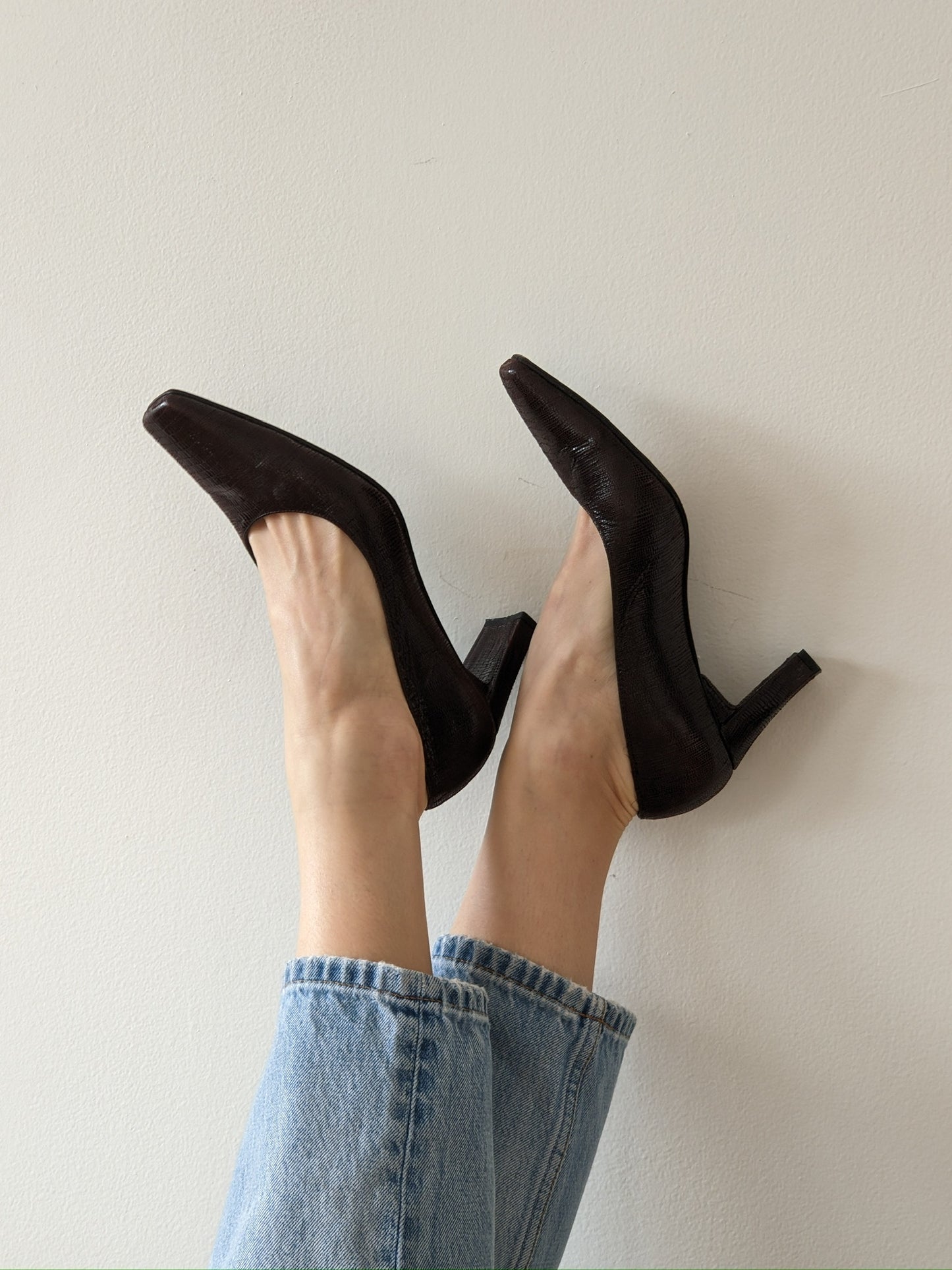 Vintage Stuart Weitzman Espresso Reptile Embossed Leather Pumps