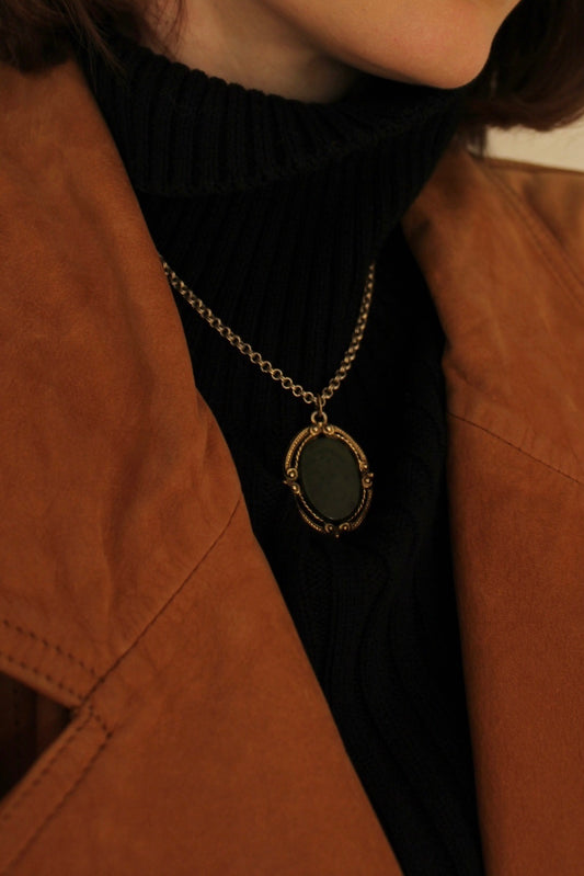 Lovely Vintage Framed Stone Pendant Necklace