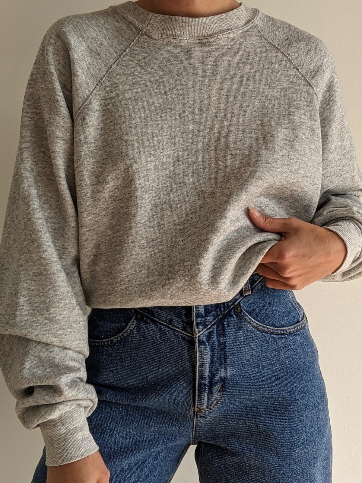 90s Heather Grey Raglan Sweatshirt
