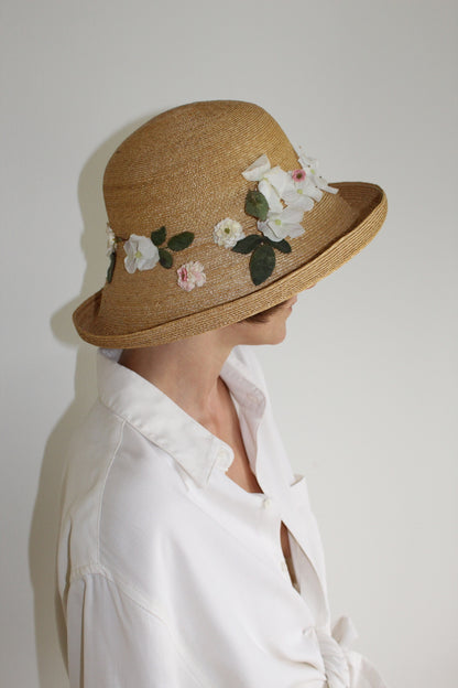 Beautiful Vintage Floral Appliqué Straw Hat