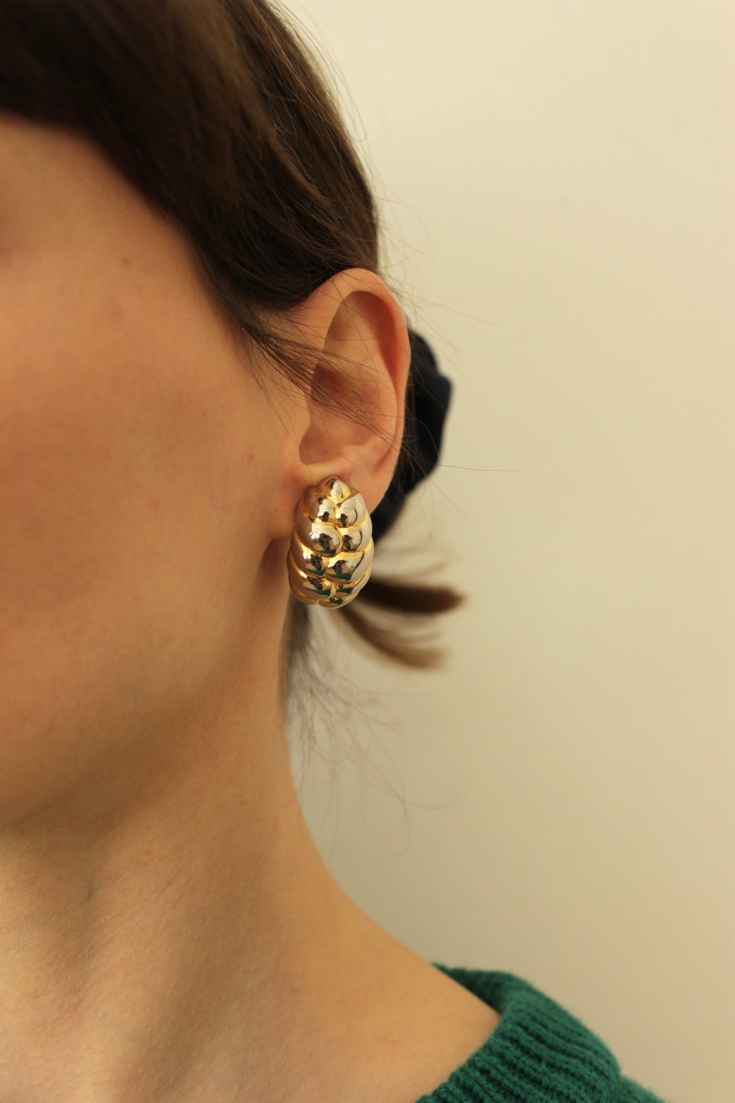 Beautiful Vintage Erwin Pearl Earrings