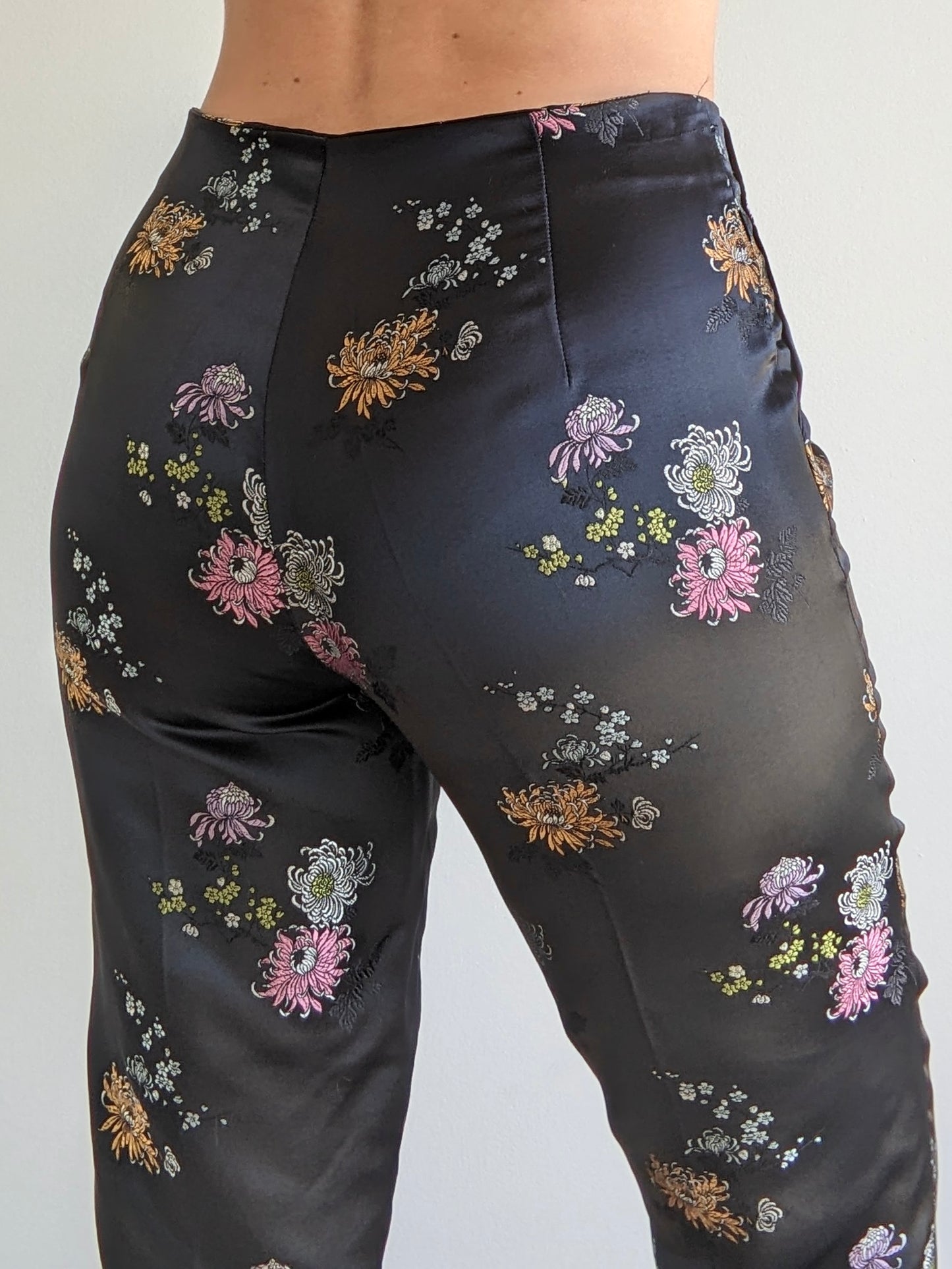 Vintage Floral-Embroidered Silk Capris
