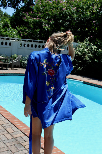 Gorgeous Vintage Floral Hand-Embroidered Silk Robe