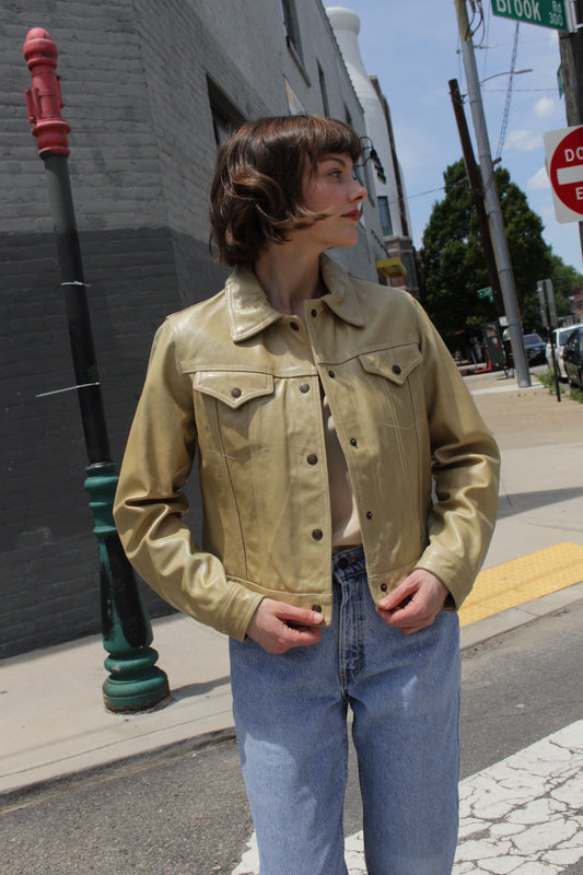 Amazing Vintage Cropped Leather Trucker Jacket
