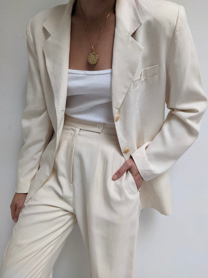 Stunning Vintage Cream Silk Pantsuit