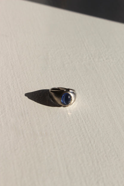 Amazing Vintage Sterling Silver & Blue Stone Ring