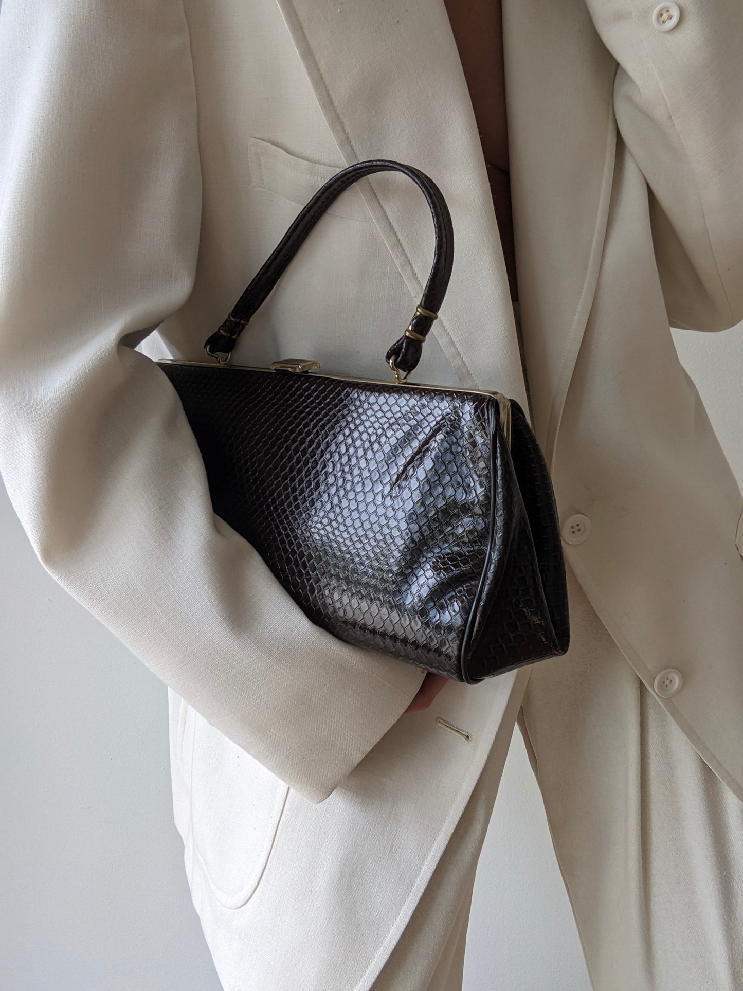 Vintage Espresso Lizard-Embossed Leather Purse