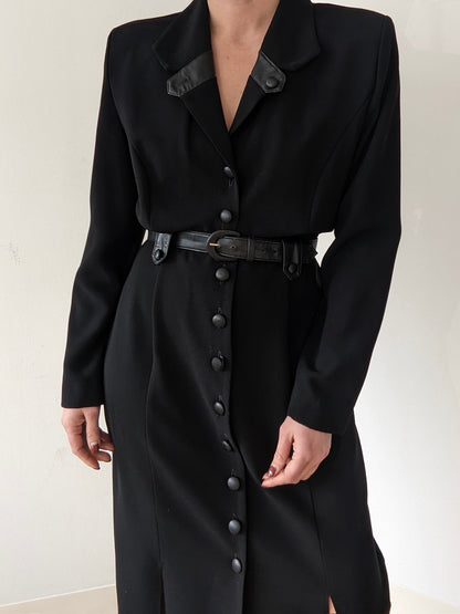 Amazing Vintage Belted Onyx Button Up Dress