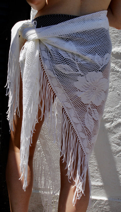 Vintage Ivory Floral Crochet Fringe Shawl