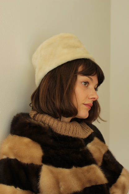 Beautiful Vintage Vanilla Faux Fur Hat