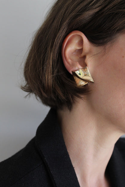 Vintage Gold Rippled Square Earrings