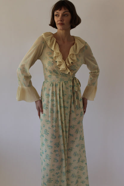 Amazing Vintage Floral-Print Ruffled Wrap Dress