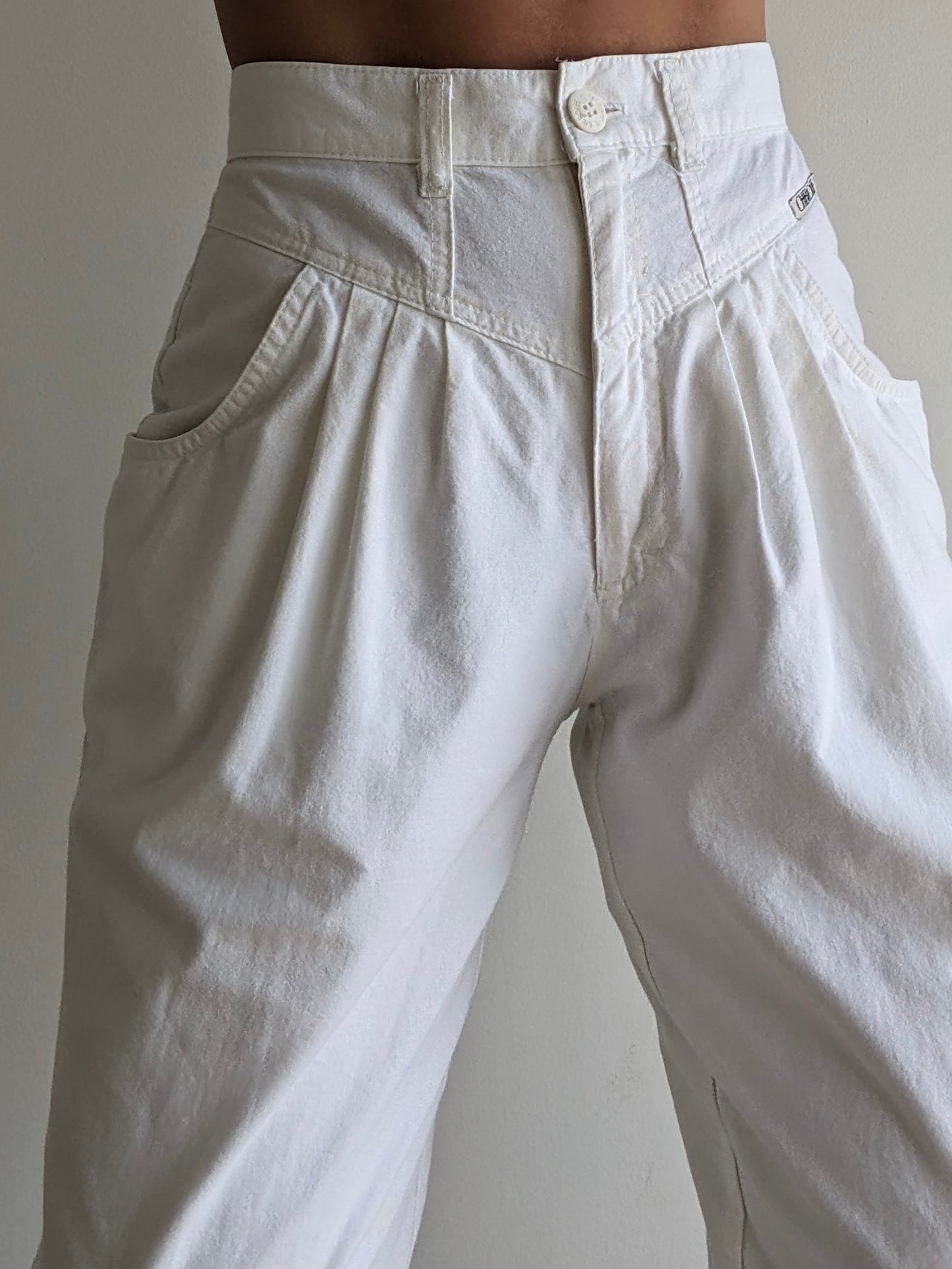 Vintage Cloud Pleated Cotton Trousers