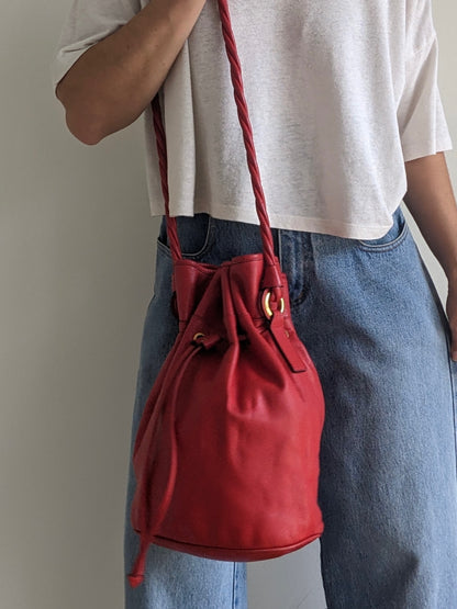 Vintage Cayenne Leather Bucket Bag