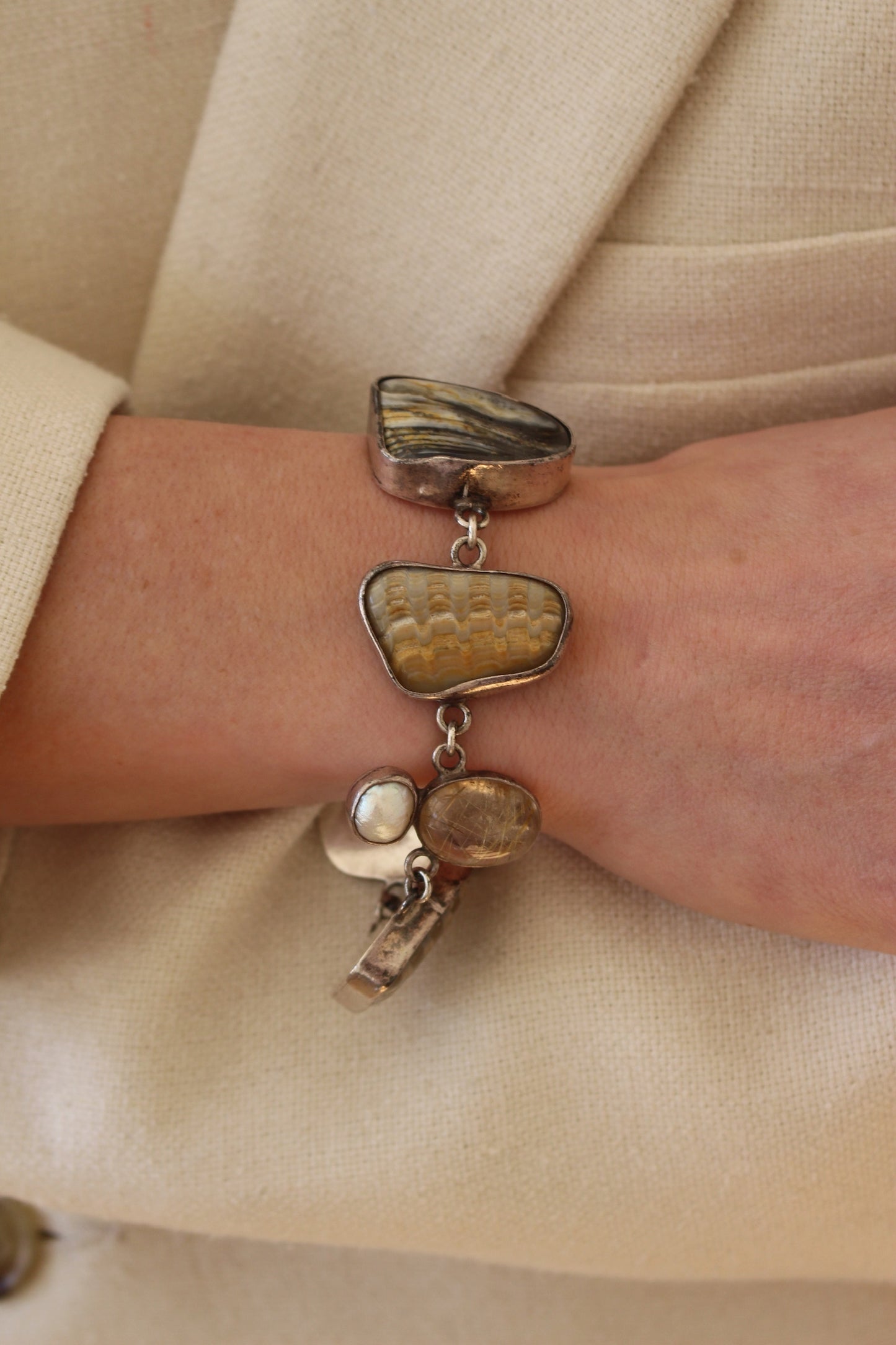 Amazing Vintage 925 Cabochon Stone & Pearl Toggle Bracelet