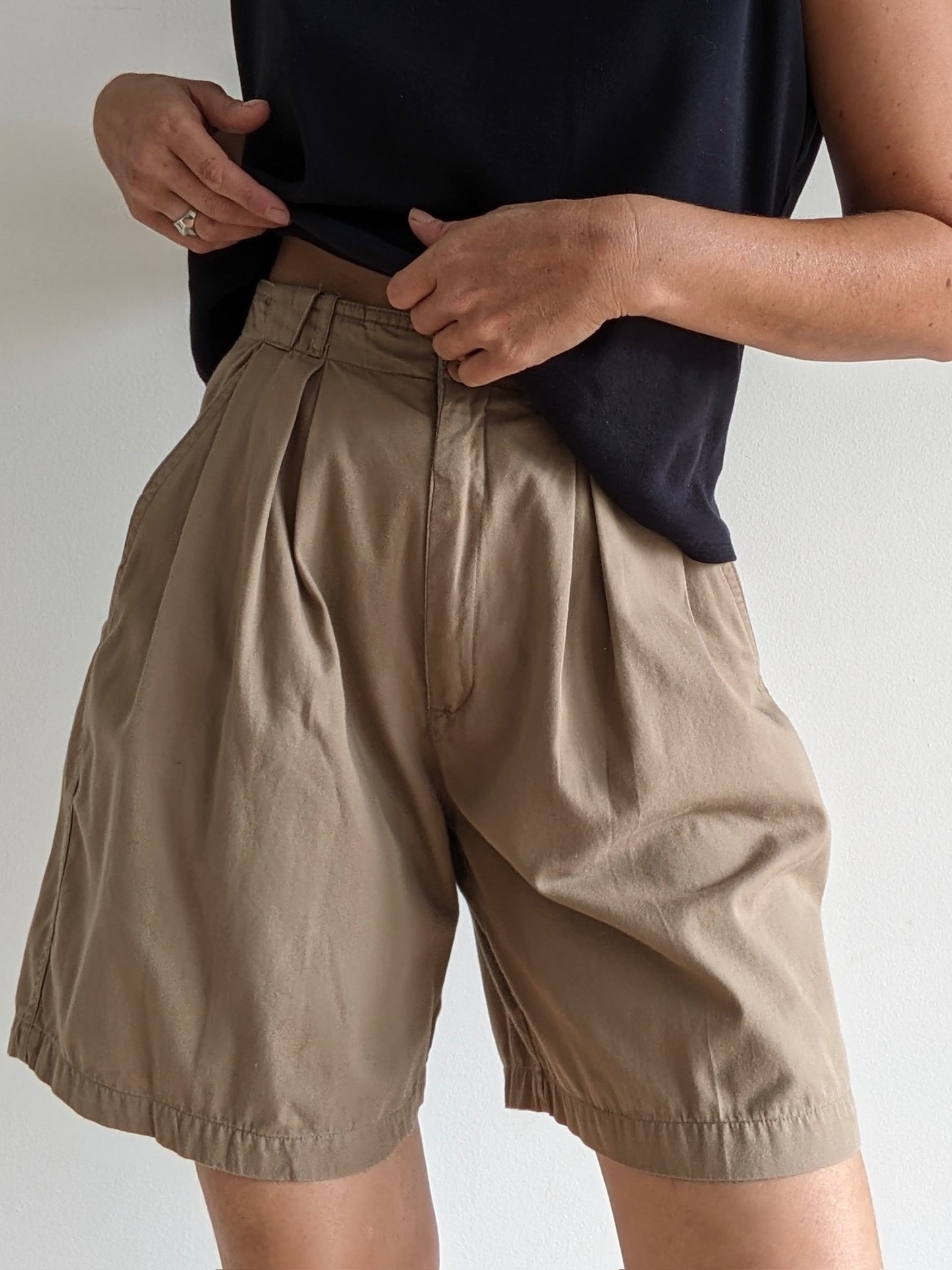Vintage Pleated Camel Khaki Shorts