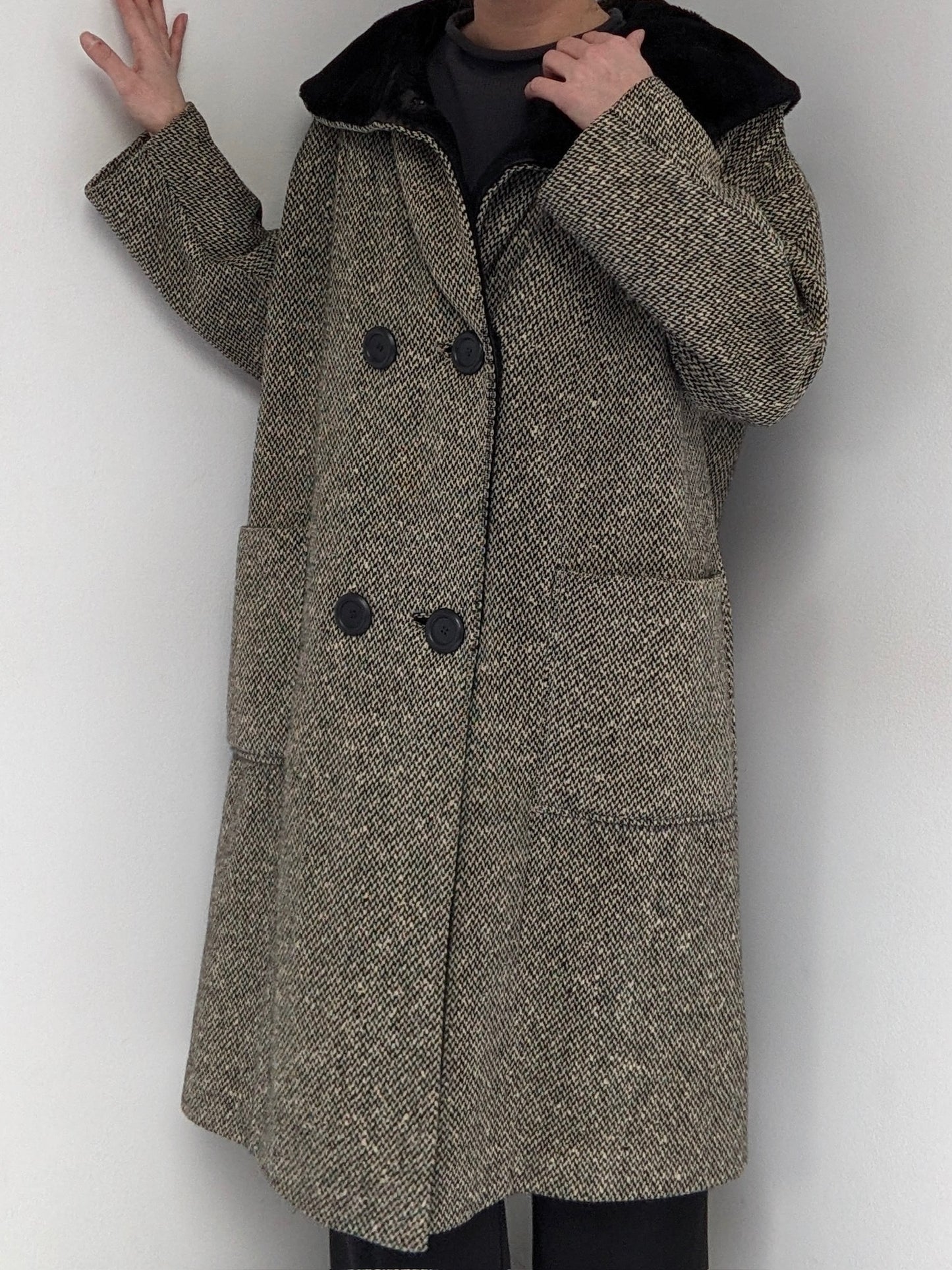 Stunning Vintage Salt & Pepper Tweed Wool Coat