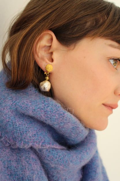 Beautiful Vintage Faux Baroque Pearl Drop Earrings