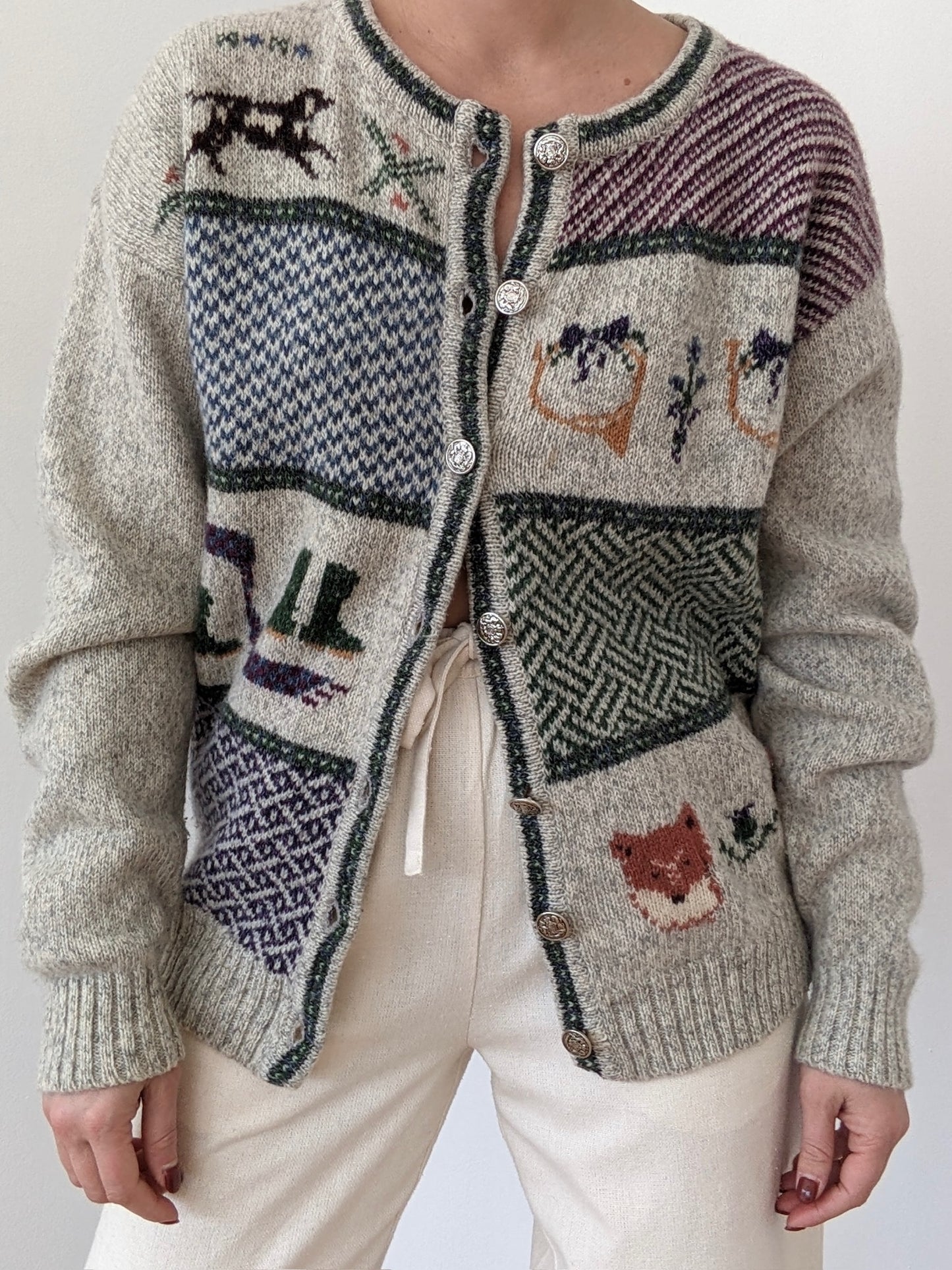 Lovely Vintage Winter-Themed Wool Cardigan