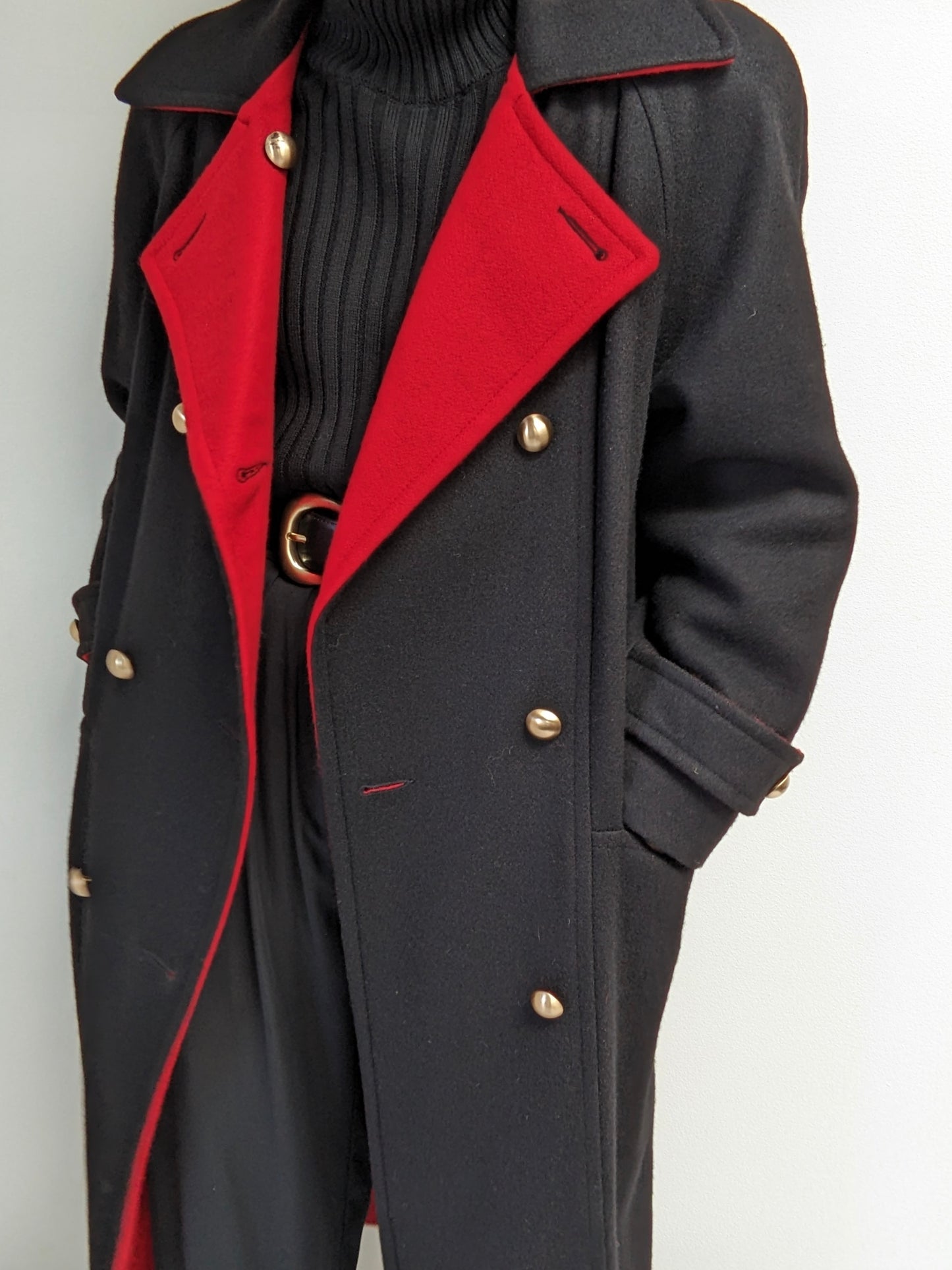 Lovely Vintage Onyx & Crimson Wool Coat