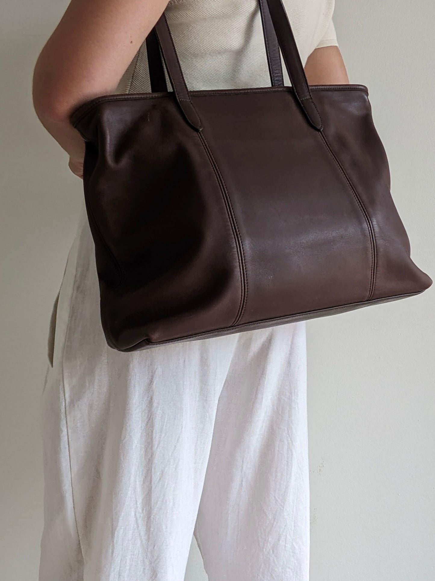 Amazing 90s Coach Chocolate Leather City Tote
