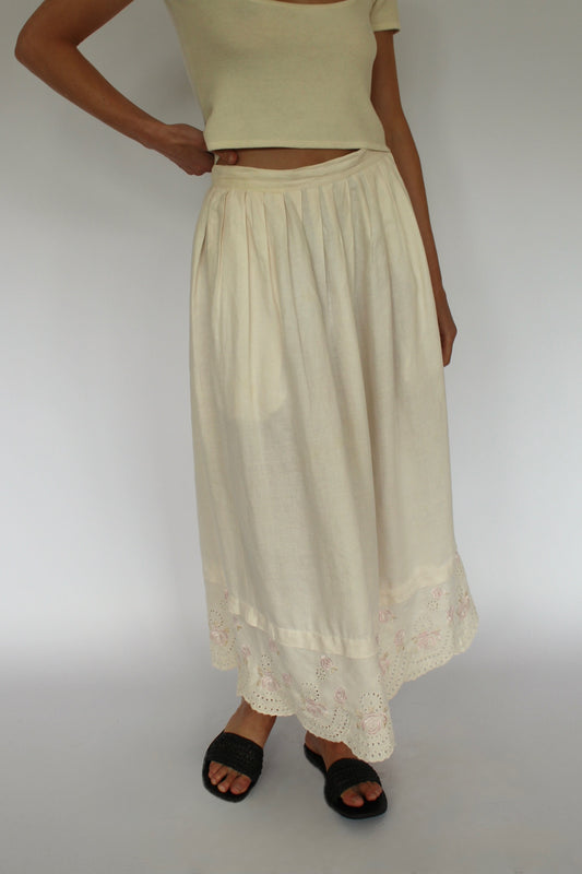 Lovely Vintage Embroidered Linen Skirt
