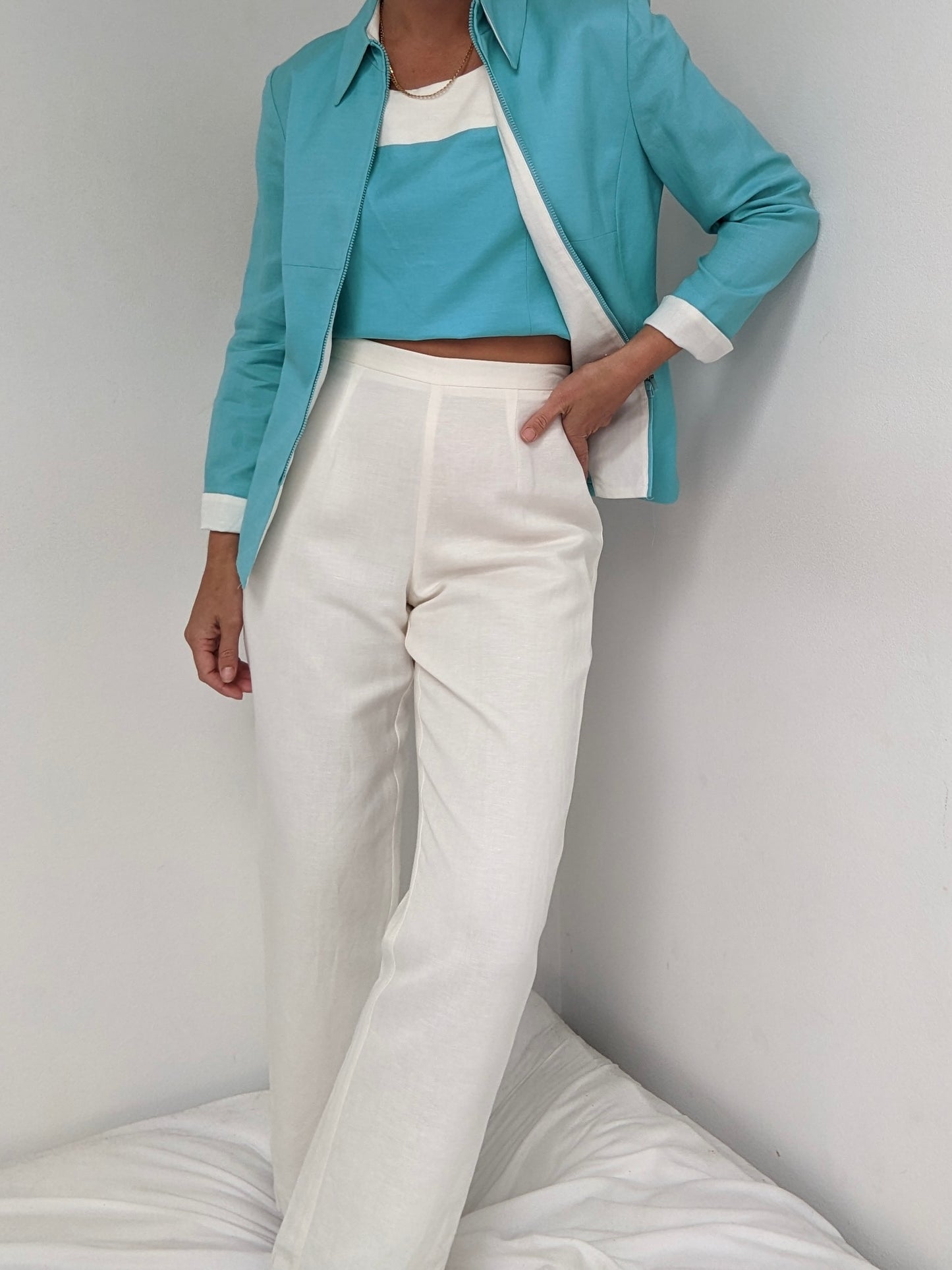 Amazing Vintage Two-Toned 3 Piece Linen Set