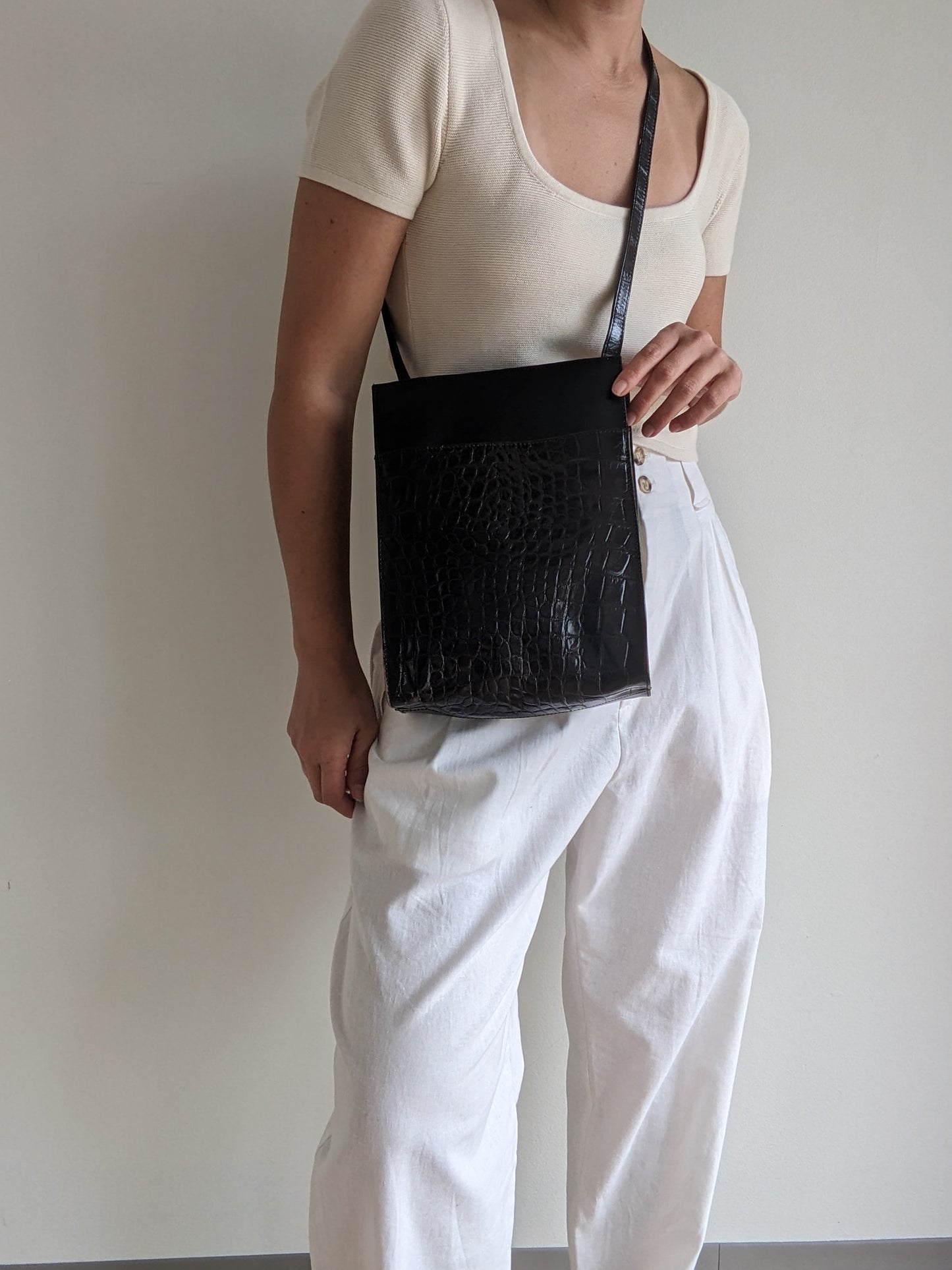 Sleek Vintage Caviar Embossed Leather Tote