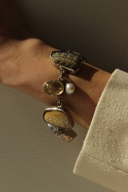 Amazing Vintage 925 Cabochon Stone & Pearl Toggle Bracelet