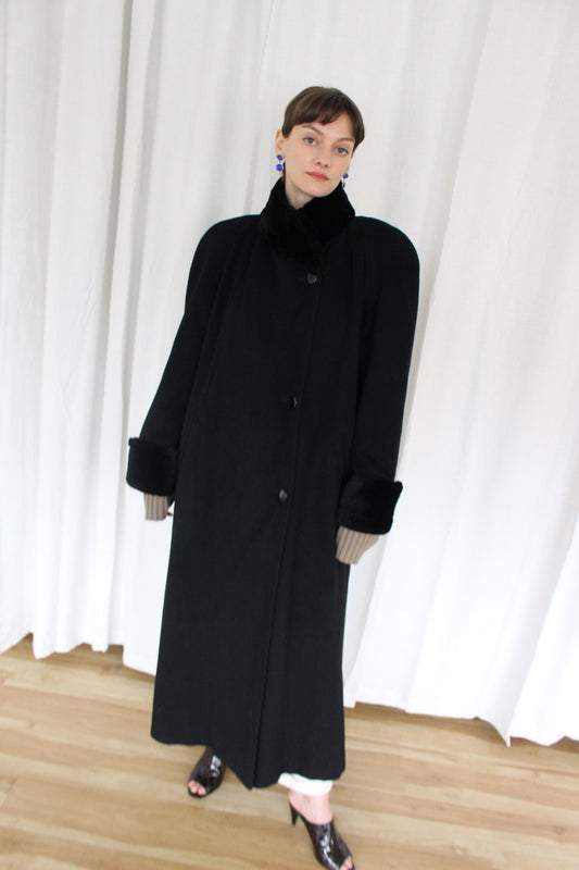 Luxurious Vintage Onyx Cashmere & Fur Trim Coat