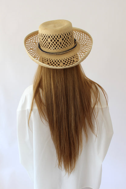 Favorite Vintage Woven Straw & Bullhead Strap Hat