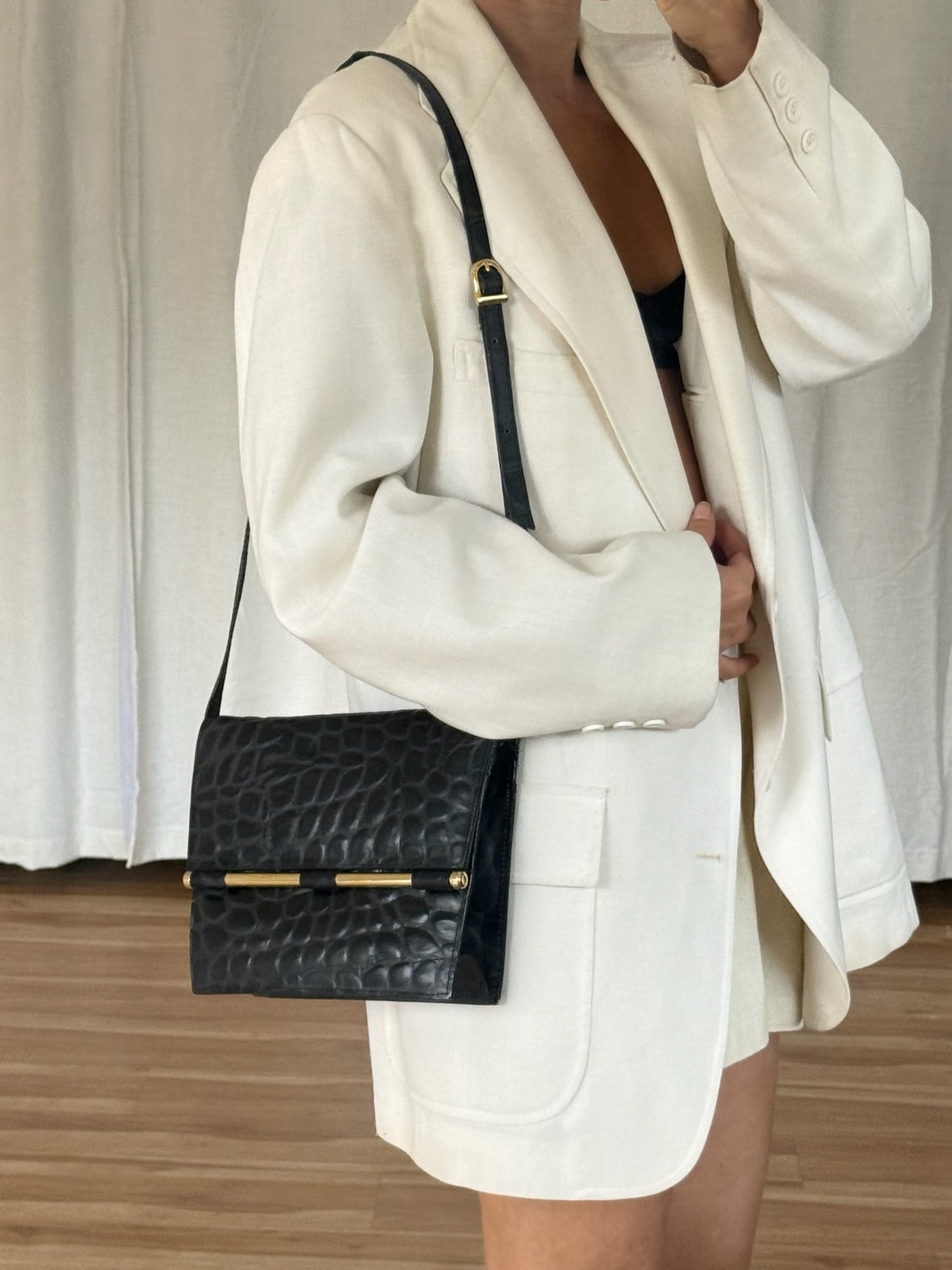 Vintage Caviar Croc-Embossed Leather Purse